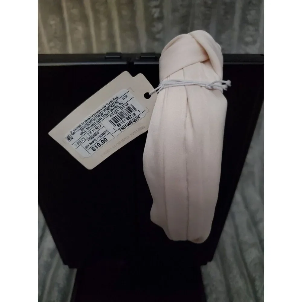 The Unbranded Brand large lot